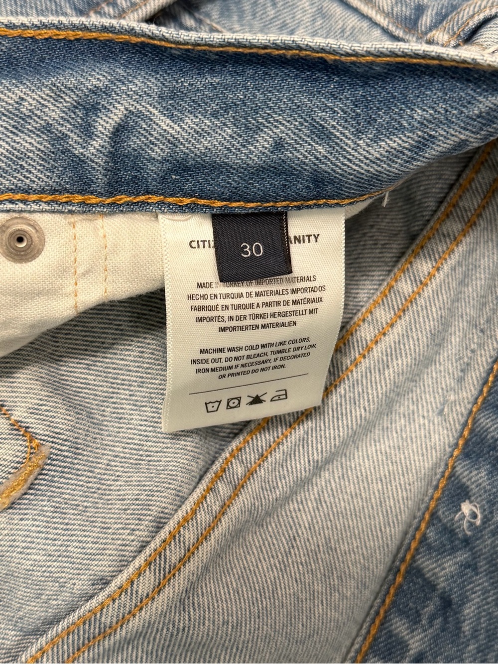 Citizen of Humanity Ayla Shorts - Picture 6 of 6
